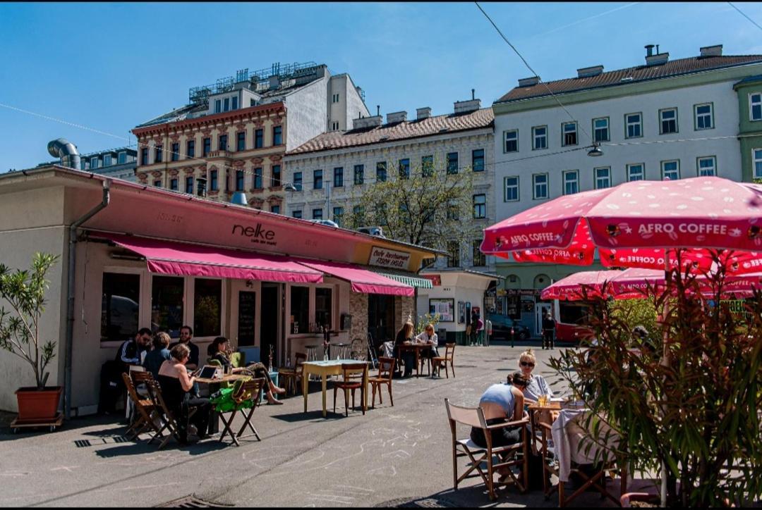 Apartment With Balcony Near Augarten Vienna Luaran gambar